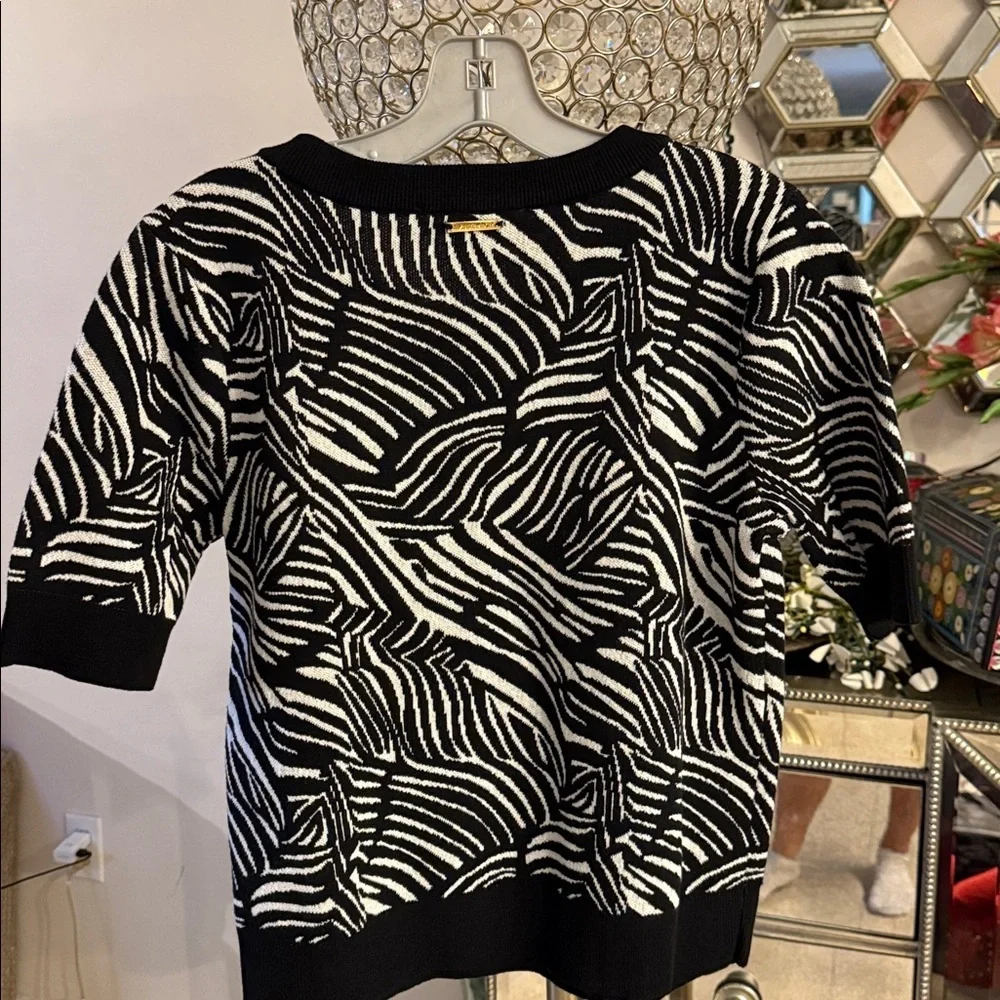 Michael Kors Zebra Pattern Black and White Sweater SP NWT - Picture 4 of 5